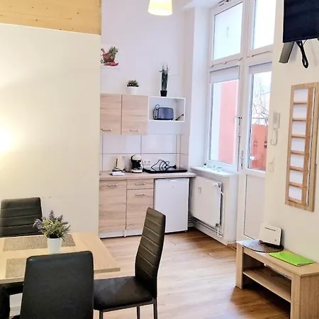 Km1 Small Two-room With Terrace Berlin