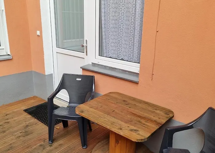 Km1 Small Two-room With Terrace * Berlin