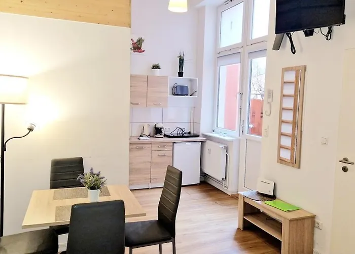 Km1 Small Two-room With Terrace Berlín
